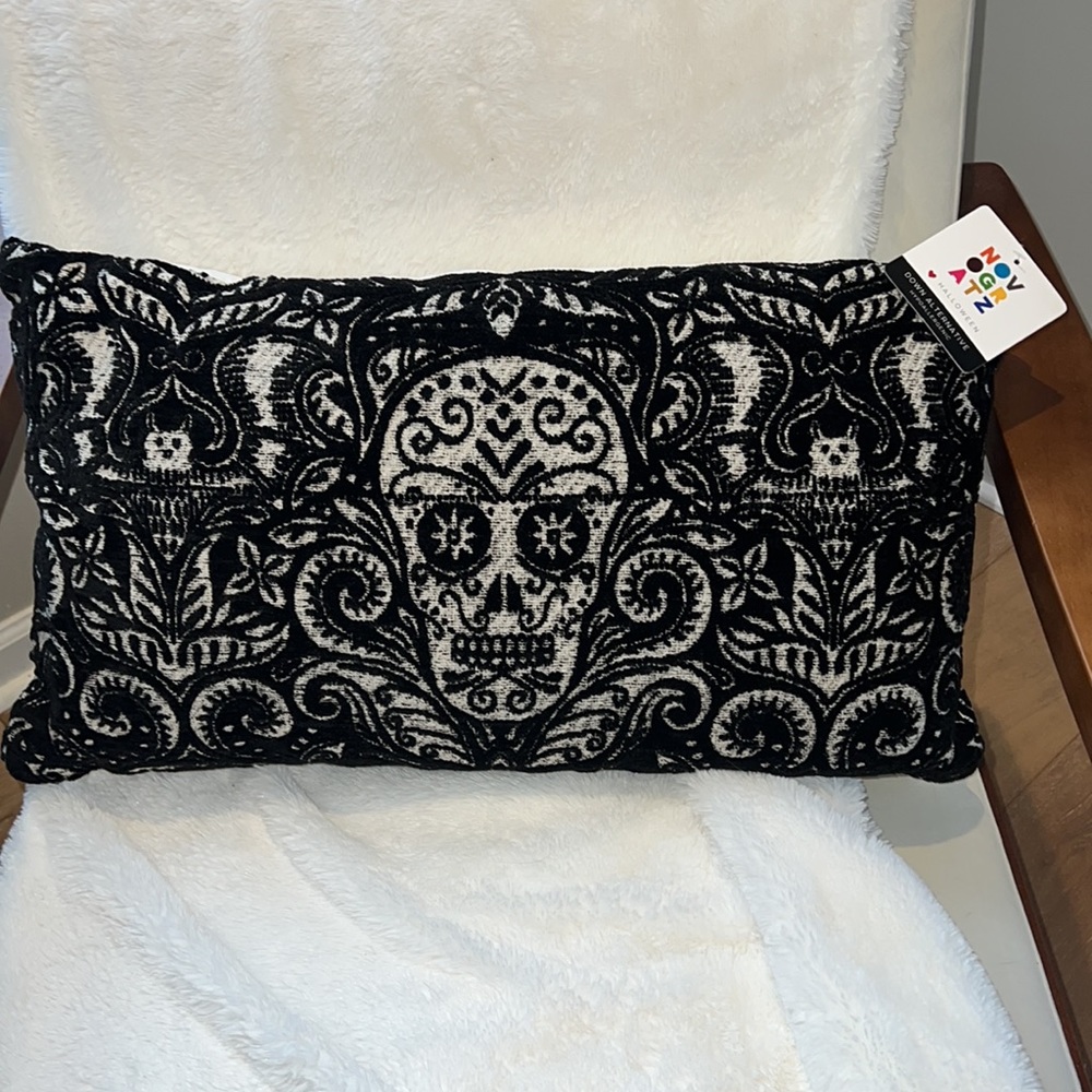 Novogratz New Gothic Glamour Skull Skeleton Chenille 14x24” Chenille Pillow NWT